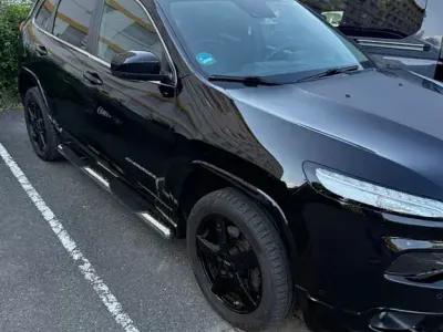 Gebraucht Jeep Cherokee Overland 200 PS (147 kW) 2016 Schwarz SUV