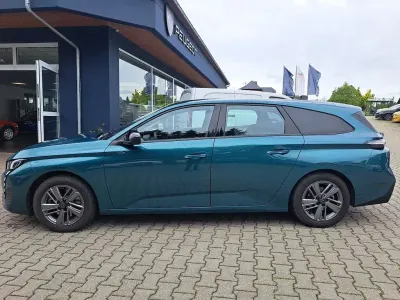 Gebraucht Peugeot 308 SW Active 131 PS (96 kW) 2023 Blau Kombi