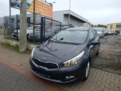 Gebraucht Kia Ceed Sportswagon Edition 7 128 PS (94 kW) 2015 Grau Kombi