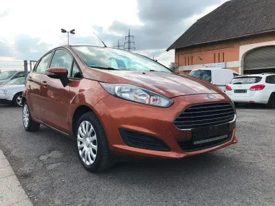 Gebraucht Ford Fiesta Trend 82 PS (60 kW) 2014 Braun Kleinwagen