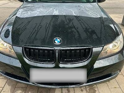 Second-hand BMW 320 150 CP (110 kW) 2005 Negru Break