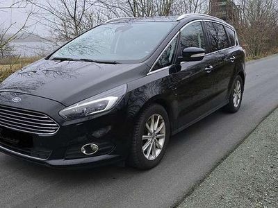 Gebraucht Ford S-MAX Titanium 179 PS (131 kW) 2017 Schwarz Van / Kleinbus