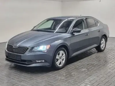 Używany Skoda Superb 125 KM (91 kW) 2017 Szary Sedan/Limuzyna