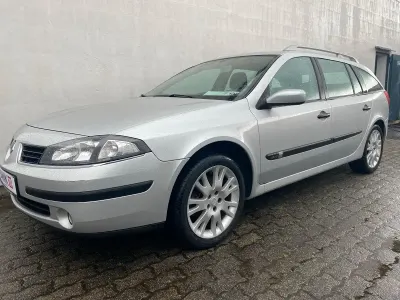 Używany Renault Laguna GrandTour Authentique 110 KM (80 kW) 2007 Srebrny Kombi