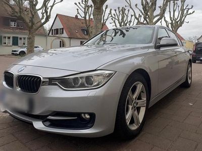 Gebraucht BMW 320 Sport Line 184 PS (135 kW) 2012 Silber Limousine