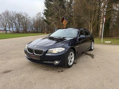 Second-hand BMW 530 258 CP (189 kW) 2013 Albastru Berlinǎ
