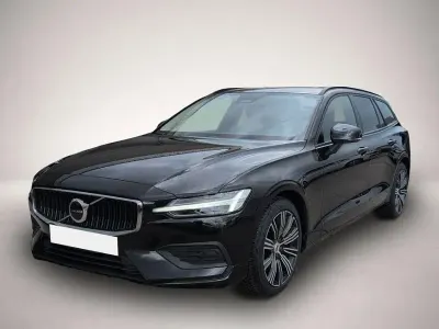 Gebraucht Volvo V60 Core 197 PS (144 kW) 2025 Manufacturer Kombi