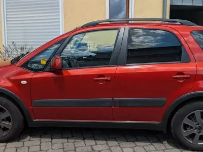 Gebraucht Suzuki SX4 Comfort 120 PS (88 kW) 2010 Orange Limousine