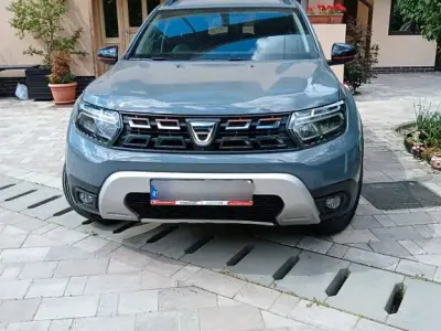Gebraucht Dacia Duster Extreme 114 PS (83 kW) 2023 Grau SUV