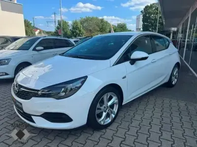 Gebraucht Opel Astra Elegance 131 PS (96 kW) 2020 Schneeweiss/olympic/summit whi Limousine