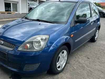 Gebraucht Ford Fiesta 78 PS (57 kW) 2007 Blau Kleinwagen