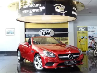 Gebraucht Mercedes SLC200 184 PS (135 kW) 2016 Manufaktur hyazinthrot metalli Cabrio