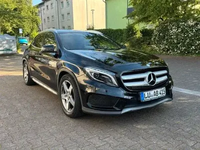 Gebraucht Mercedes GLA200 AMG line 156 PS (114 kW) 2016 Schwarz SUV