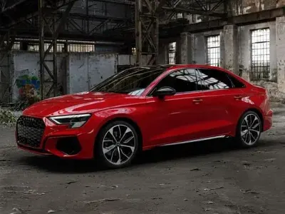 Gebraucht Audi S3 Sport 310 PS (228 kW) 2024 Rot Limousine