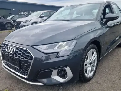 Używany Audi A3 Sport 150 KM (110 kW) 2023 Szary Sedan/Limuzyna