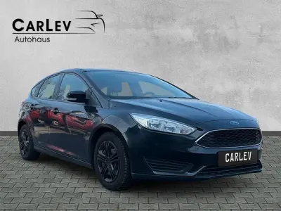 Używany Ford Focus Trend 125 KM (91 kW) 2014 Czarny Sedan/Limuzyna