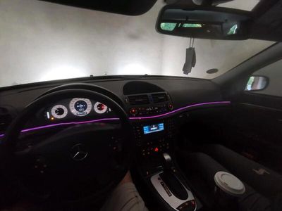 Mercedes E320