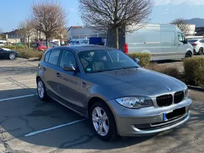 Usata BMW 116 Sport Line 122 CV (89 kW) 2009 Grigio Utilitaria