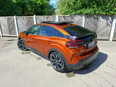 Gebraucht Citroën e-C4 Shine 100 kW (136 PS) 2021 Orange Limousine