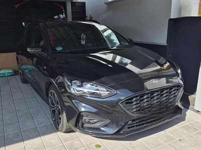 Gebraucht Ford Focus ST-Line 155 PS (114 kW) 2020 Schwarz Kombi