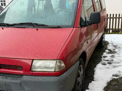 Käytetty Citroën Jumpy 79 HP (58 kW) 1999 Punainen Tila-auto