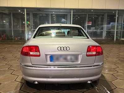 Silber Gebraucht 2004 Audi A8 Comfort Limousine | 6.200 € (Teuer)