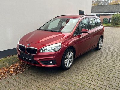 Rot Gebraucht 2016 BMW 220 Advantage Kombi | 17.990 € (Fairer Preis)