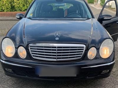Mercedes E200
