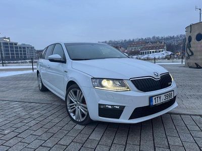 Gebraucht Skoda Octavia RS 184 PS (135 kW) 2016 Weiß Kleinwagen