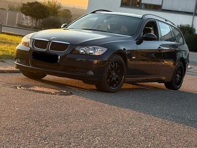 Gebraucht BMW 320 163 PS (119 kW) 2006 Blau Kombi