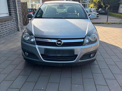 Gebraucht Opel Astra 120 PS (88 kW) 2006 Silber Limousine