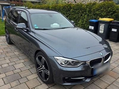 Usata BMW 320 Sport Line 184 CV (135 kW) 2013 Grigio Station wagon