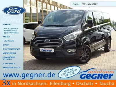 Gebraucht Ford Tourneo Titanium 131 PS (96 kW) 2021 Obsidianschwarz metallic Van / Kleinbus