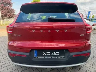 Usata Volvo XC40 Core 163 CV (119 kW) 2024 Rosso SUV