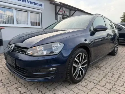 Second-hand VW Golf VII Trendline 110 CP (80 kW) 2015 Albastru Break