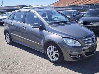 Usata Mercedes B200 140 CV (102 kW) 2008 Grigio Monovolume