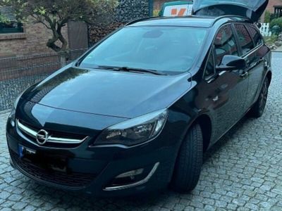 gebraucht Opel Astra Sports Tourer Kombi Top Ausstattung AHK PDC Navi