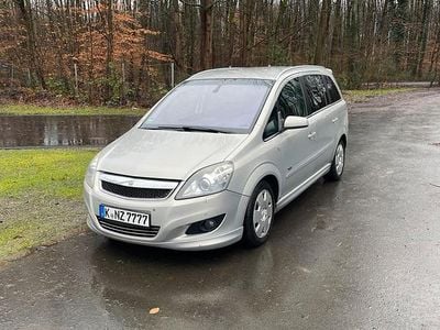 Gold Gebraucht 2008 Opel Zafira OPC Van / Kleinbus | 2.300 € (Fairer Preis)