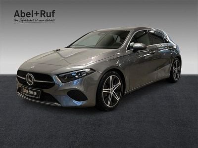 Grau Gebraucht 2024 Mercedes A220 Progressive Limousine | 32.989 € (Guter Preis)