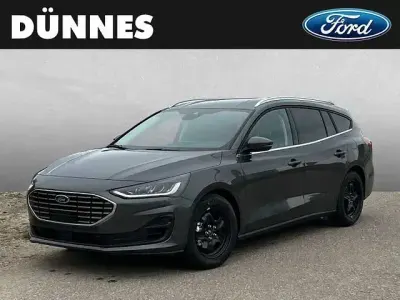 Gebraucht Ford Focus Titanium 125 PS (91 kW) 2025 Grau Limousine