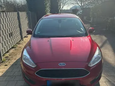 Używany Ford Focus 125 KM (91 kW) 2015 Czerwony Kombi