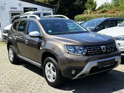 Gebraucht Dacia Duster Comfort 114 PS (83 kW) 2018 Braun SUV