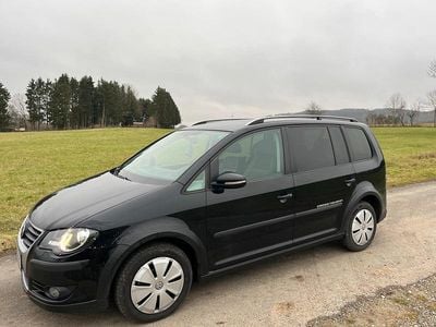 Schwarz Gebraucht 2010 VW Touran Cross Van / Kleinbus | 5.500 € (Guter Preis)