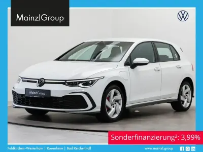Gebraucht VW Golf VIII 245 PS (180 kW) 2022 Pure white Limousine