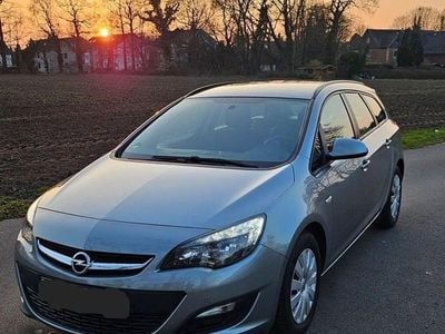 Gebraucht Opel Astra S 110 PS (80 kW) 2014 Grau Kombi