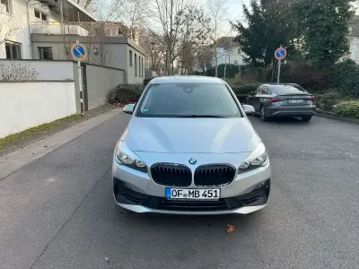 Używany BMW 218 Gran Tourer Advantage 140 KM (102 kW) 2019 Srebrny Minivan