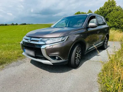 Gebraucht Mitsubishi Outlander Edition 150 PS (110 kW) 2018 Braun SUV