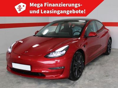Rot (rotmetallic) Gebraucht 2022 Tesla Model 3 Performance Limousine | 35.999 € (Fairer Preis)
