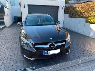 Gebraucht Mercedes CLA220 170 PS (125 kW) 2014 Braun Limousine