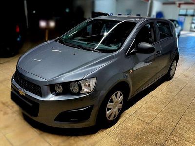 Gebraucht Chevrolet Aveo LS 69 PS (50 kW) 2013 Seidengrau/lichtgrau Kleinwagen